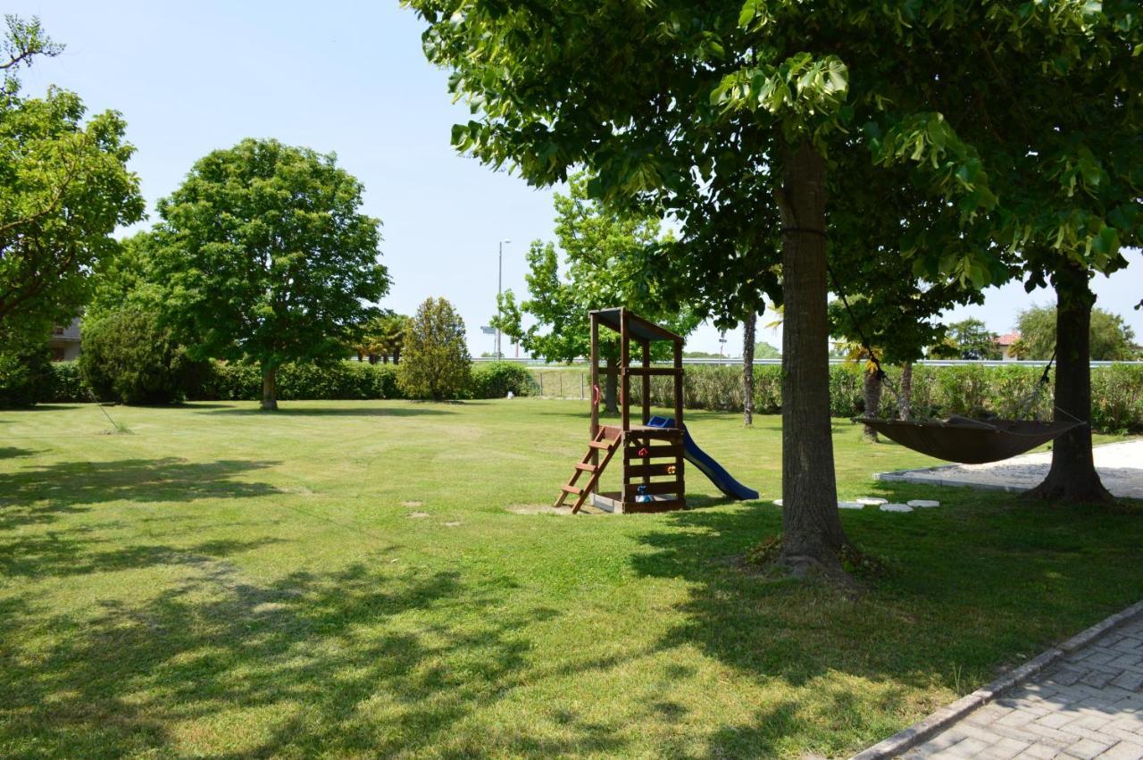 Villa Roma Holidays Jesolo Exterior foto