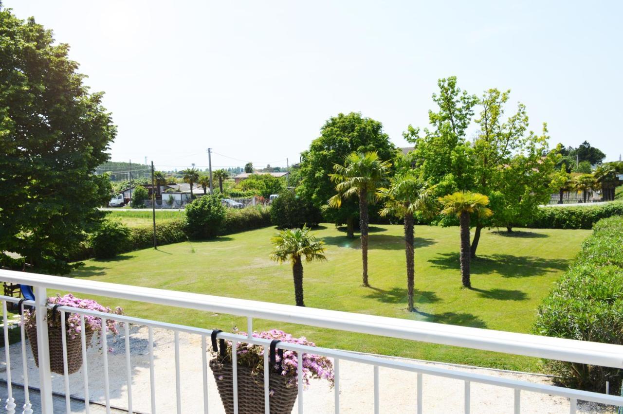 Villa Roma Holidays Jesolo Exterior foto